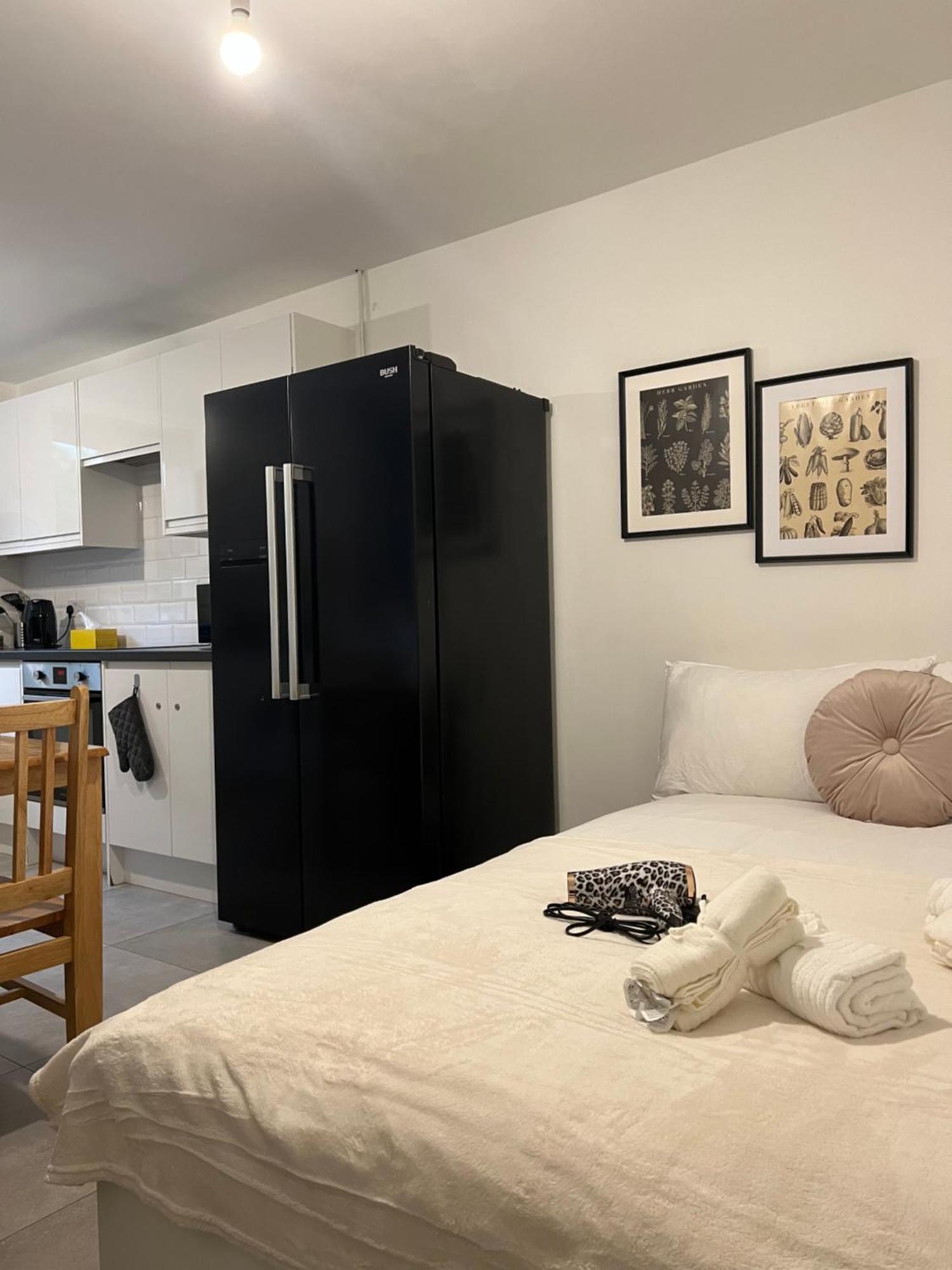 Lovely Double Rooms In Euston & Square In Central ロンドン エクステリア 写真