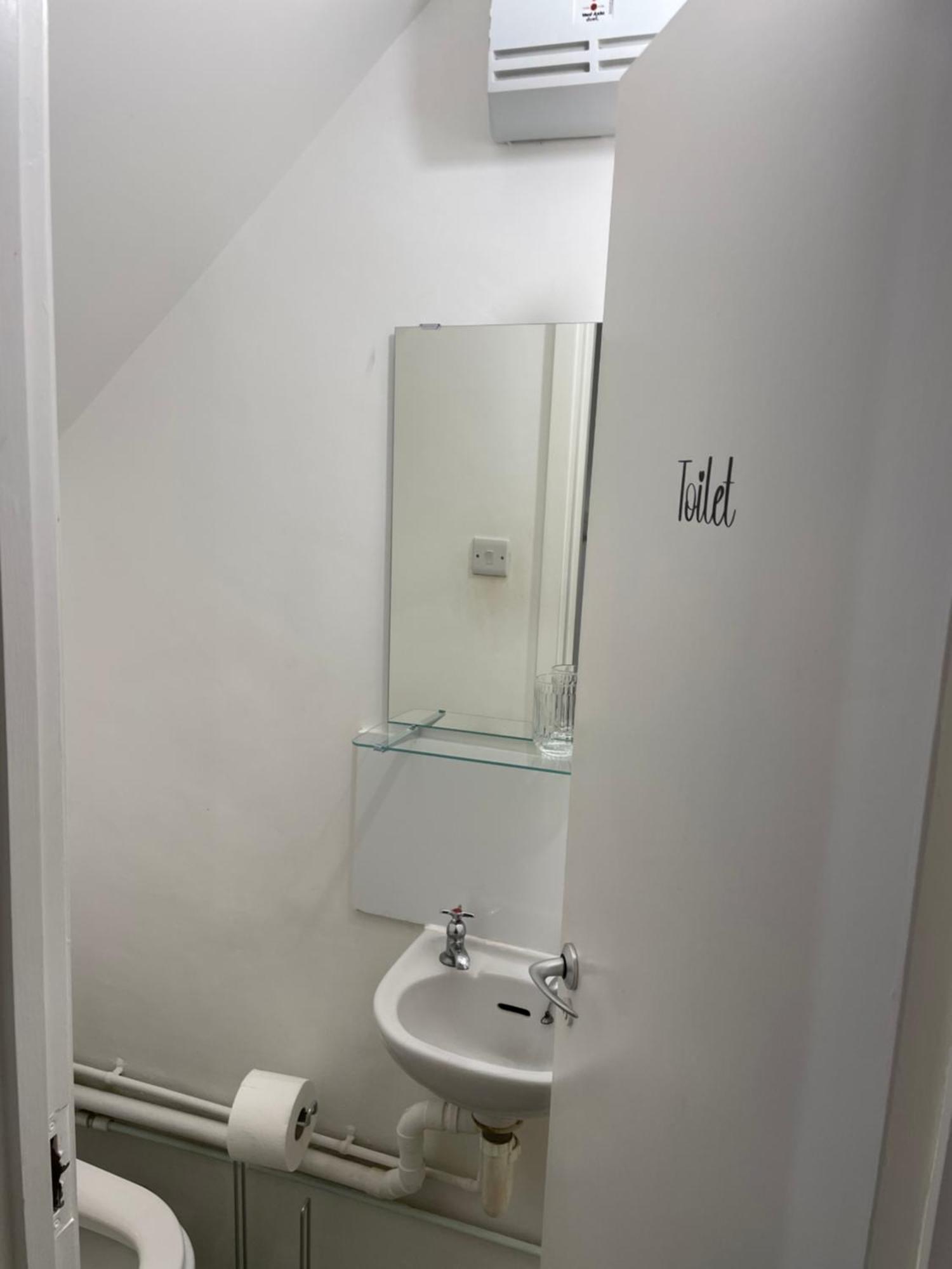 Lovely Double Rooms In Euston & Square In Central ロンドン エクステリア 写真
